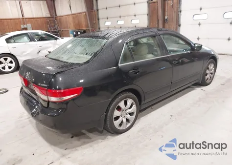 2005 Honda Accord 2.4 Ex from USA, damaged, VIN 1HGCM56705A046174